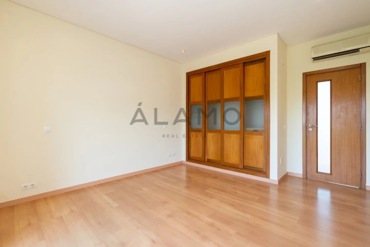 Moradia T3 para Venda em Almancil Foto 18