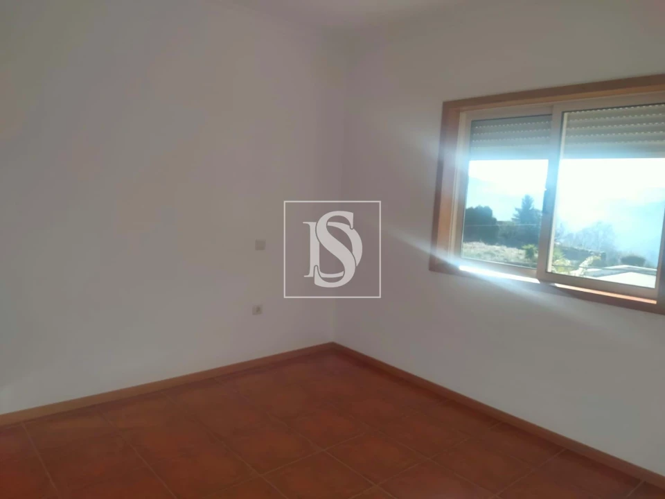 Apartamento T3 para Venda em Sobretamega Foto 11