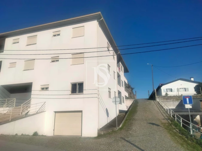 Apartamento T3 para Venda em Sobretamega