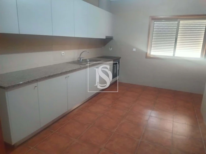 Apartamento T3 para Venda em Sobretamega Foto 3