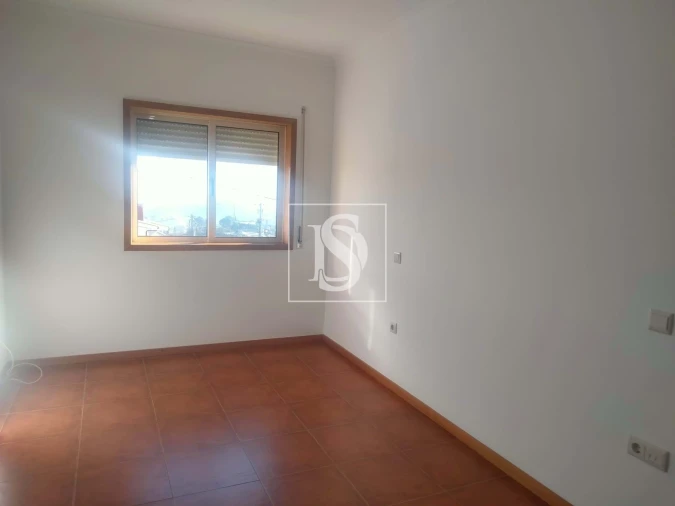 Apartamento T3 para Venda em Sobretamega Foto 6