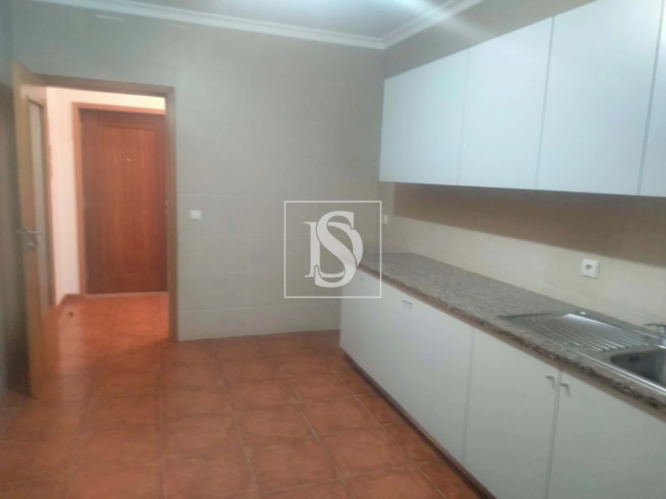 Apartamento T3 para Venda em Sobretamega Foto 2