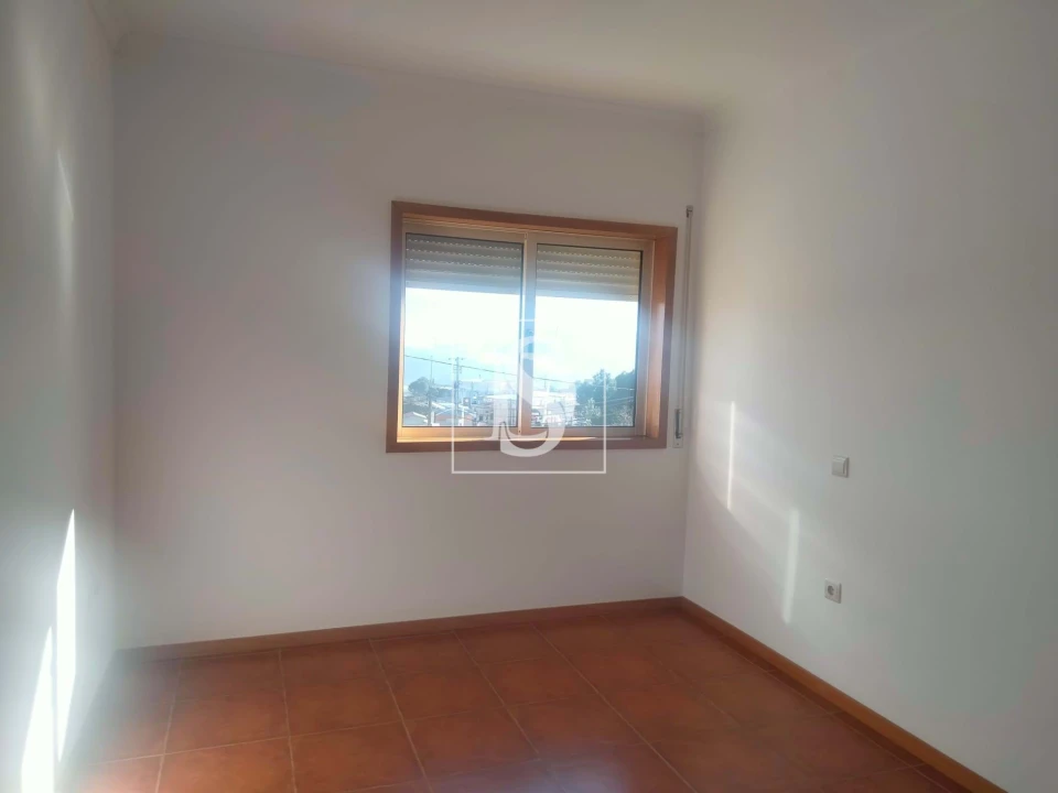 Apartamento T3 para Venda em Sobretamega Foto 7