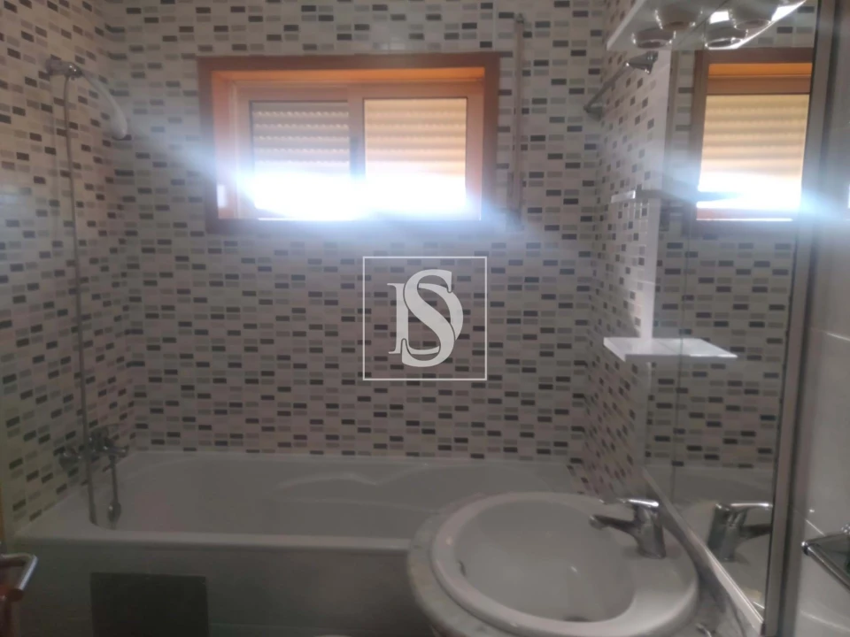 Apartamento T3 para Venda em Sobretamega Foto 12