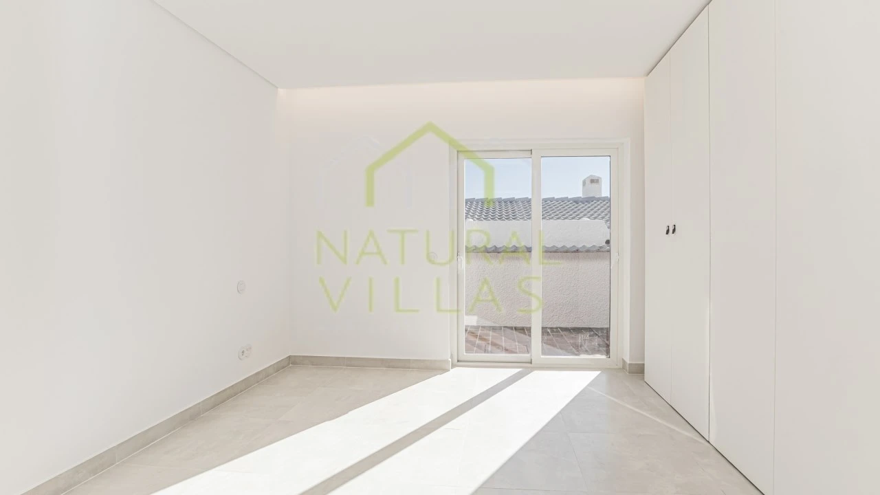 Apartamento T3 para Venda em Quarteira Foto 7