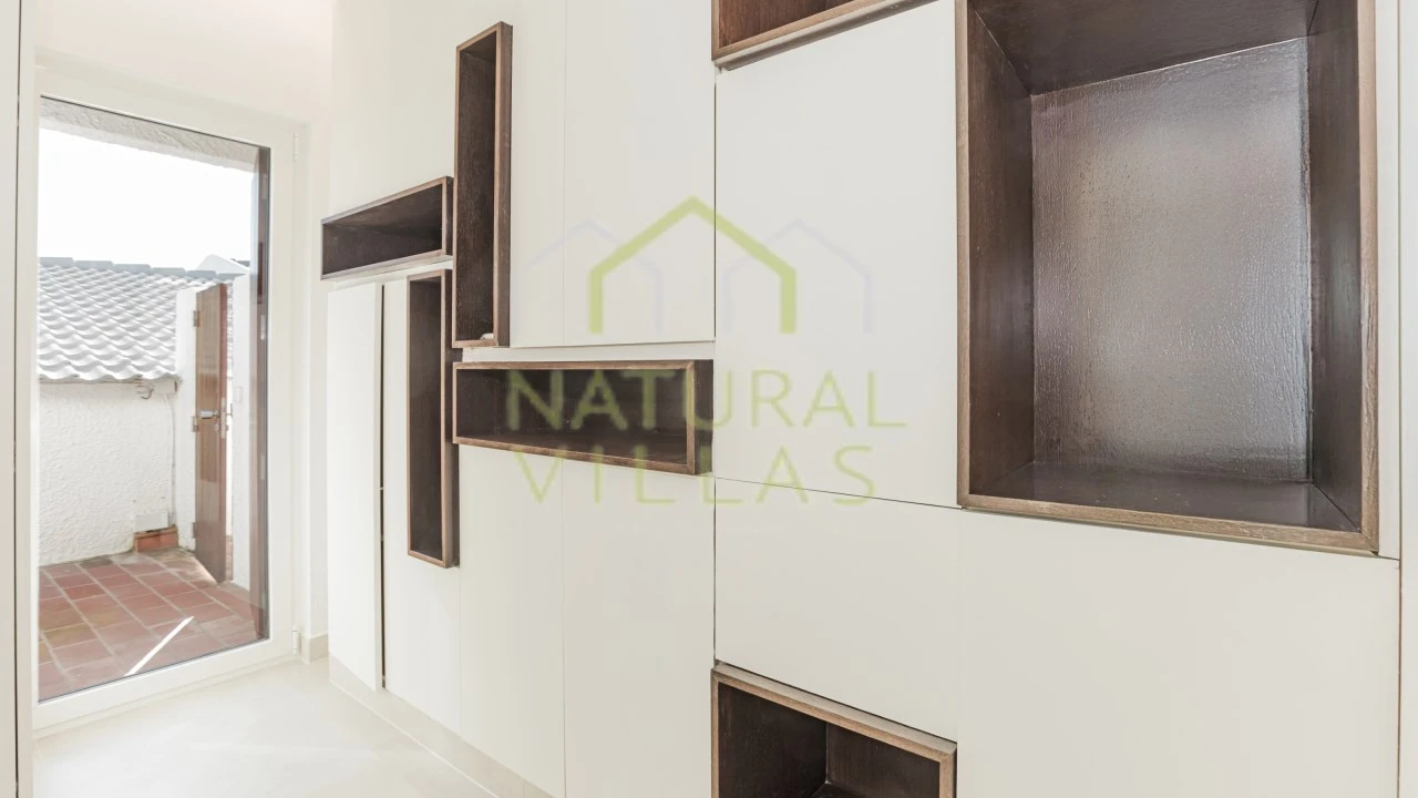 Apartamento T3 para Venda em Quarteira Foto 6