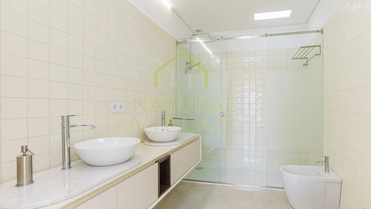 Apartamento T3 para Venda em Quarteira Foto 10