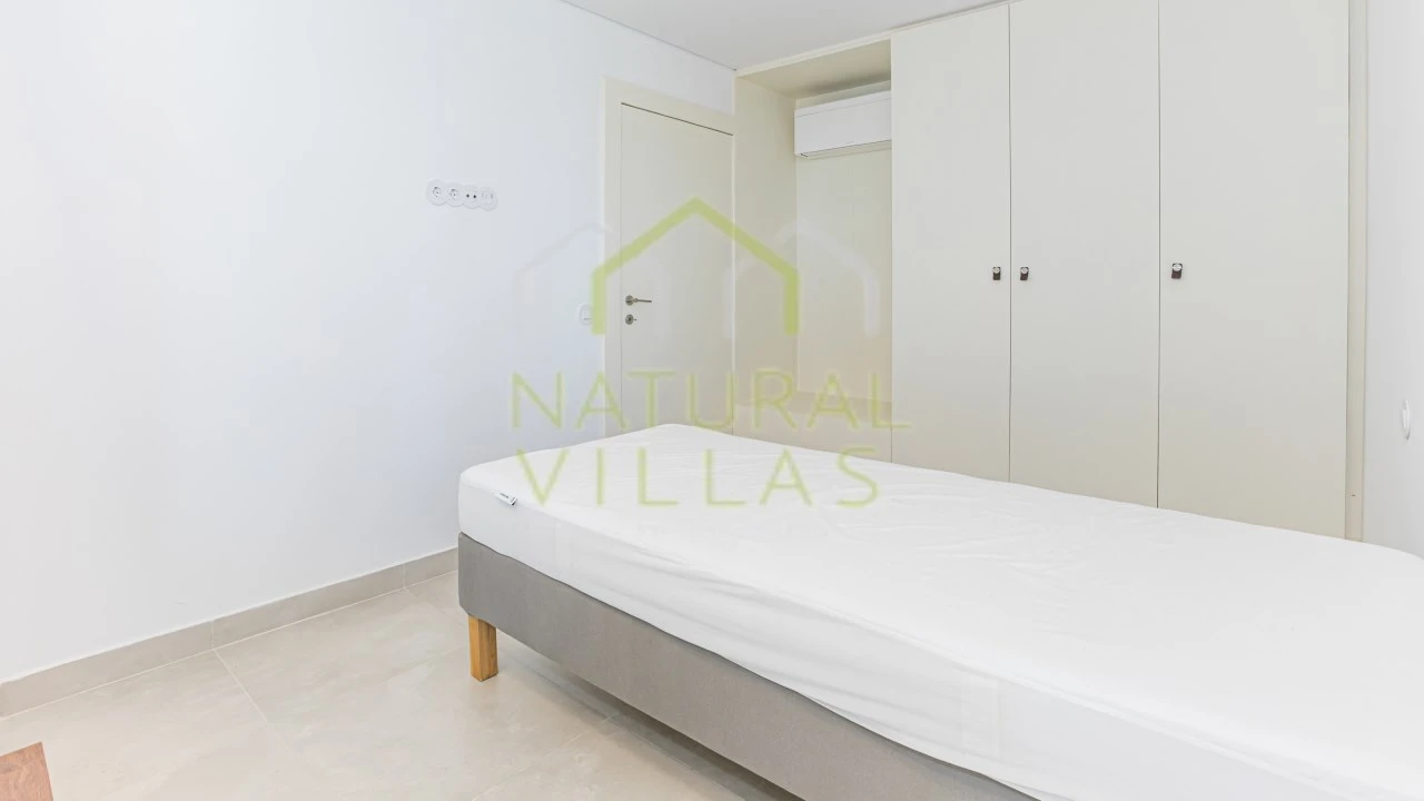 Apartamento T3 para Venda em Quarteira Foto 9