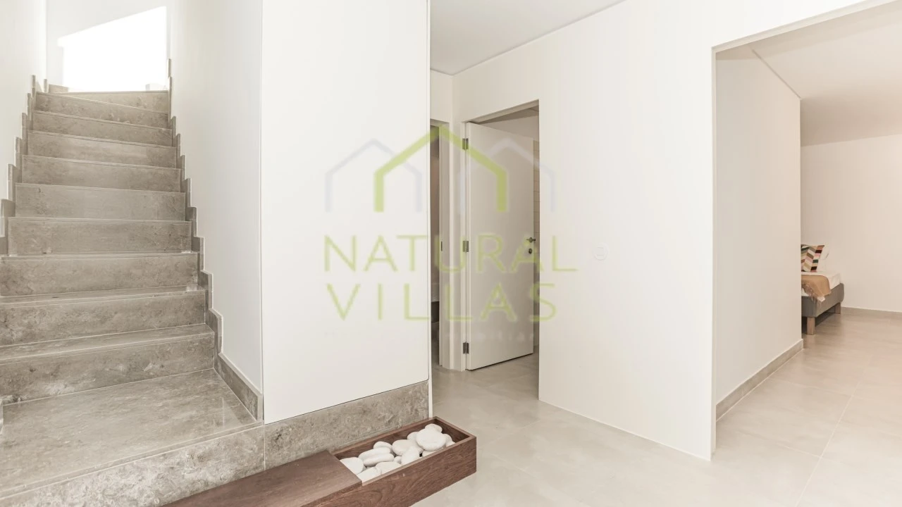 Apartamento T3 para Venda em Quarteira Foto 11