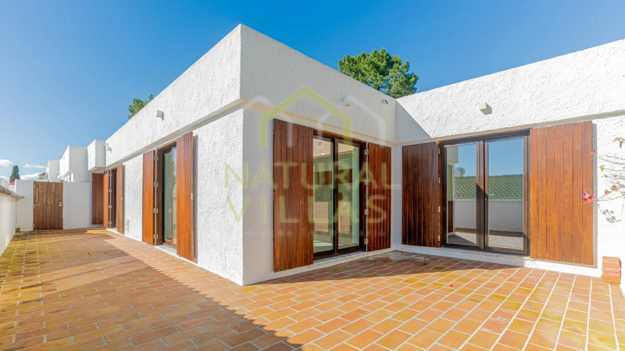 Apartamento T3 para Venda em Quarteira Foto 4