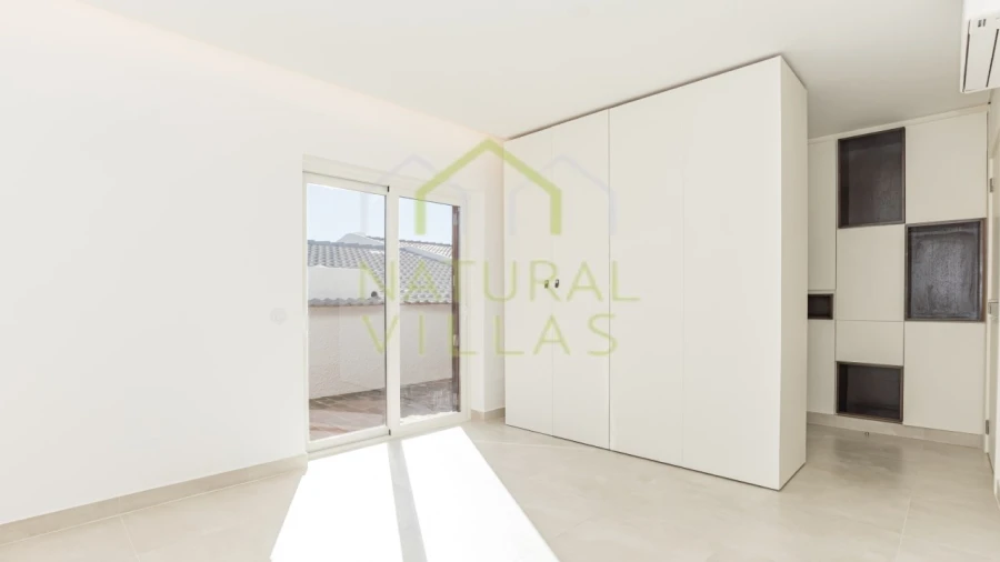 Apartamento T3 para Venda em Quarteira Foto 5