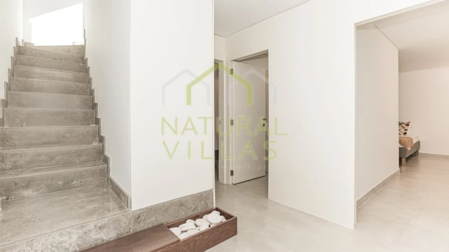 Apartamento T3 para Venda em Quarteira Foto 11