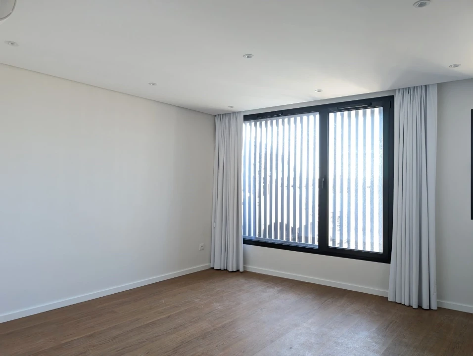 Apartamento T1 para Arrendamento em Glória e Vera Cruz Foto 9