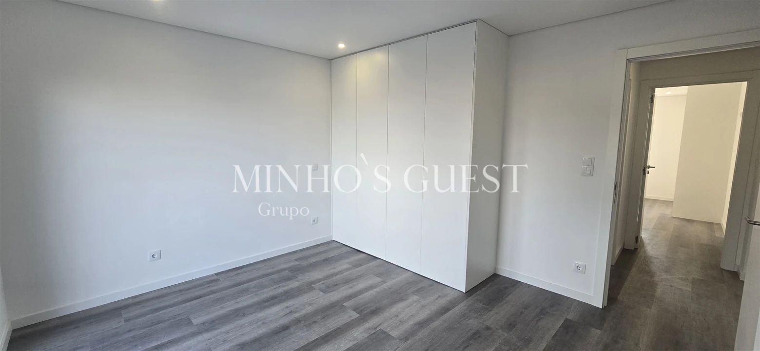 Moradia T6 para Venda em Lomar e Arcos Foto 11