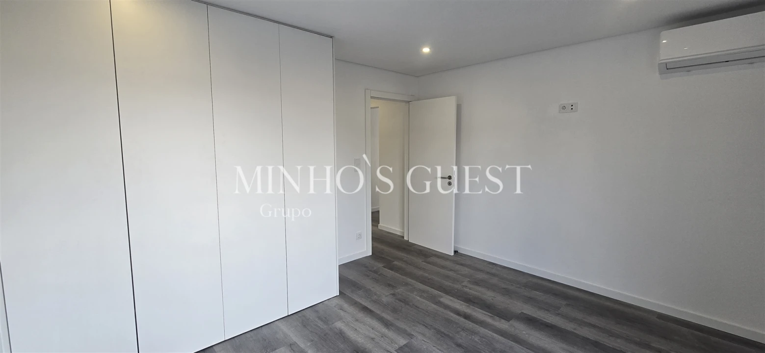 Moradia T6 para Venda em Lomar e Arcos Foto 12