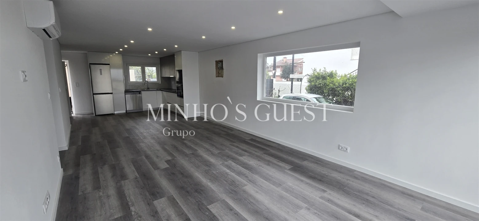 Moradia T6 para Venda em Lomar e Arcos Foto 8