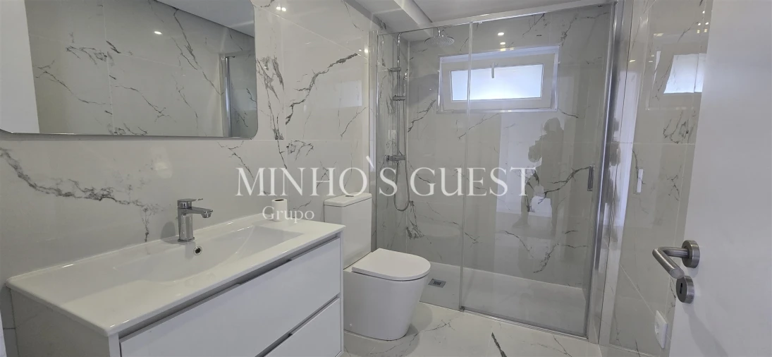 Moradia T6 para Venda em Lomar e Arcos Foto 9