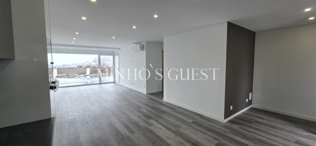 Moradia T6 para Venda em Lomar e Arcos Foto 5