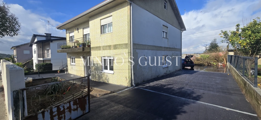 Moradia T6 para Venda em Lomar e Arcos Foto 21