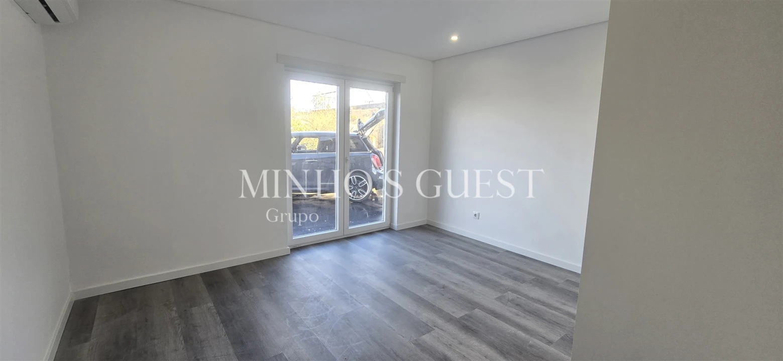 Moradia T6 para Venda em Lomar e Arcos Foto 10