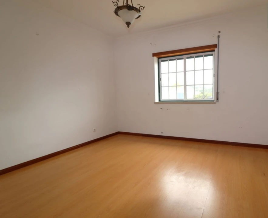 Moradia para Venda em Bombarral e Vale Covo Foto 16