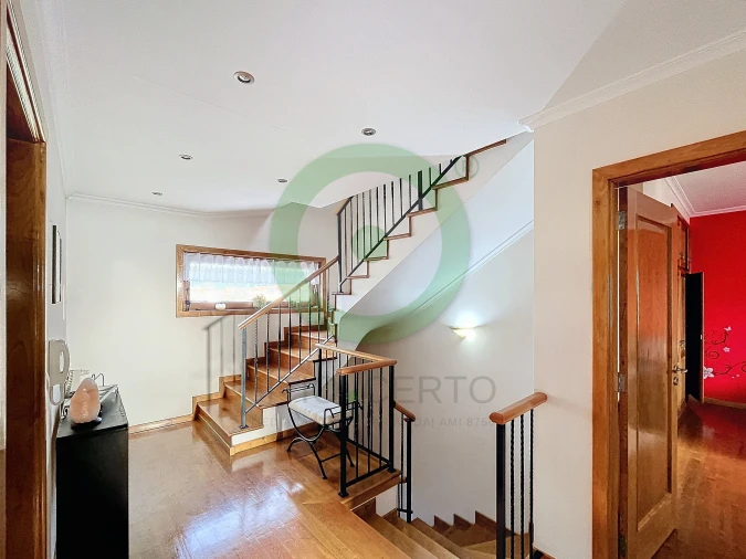 Moradia T4 para Venda em Vilar de Nantes Foto 15