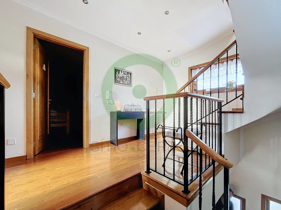 Moradia T4 para Venda em Vilar de Nantes Foto 14