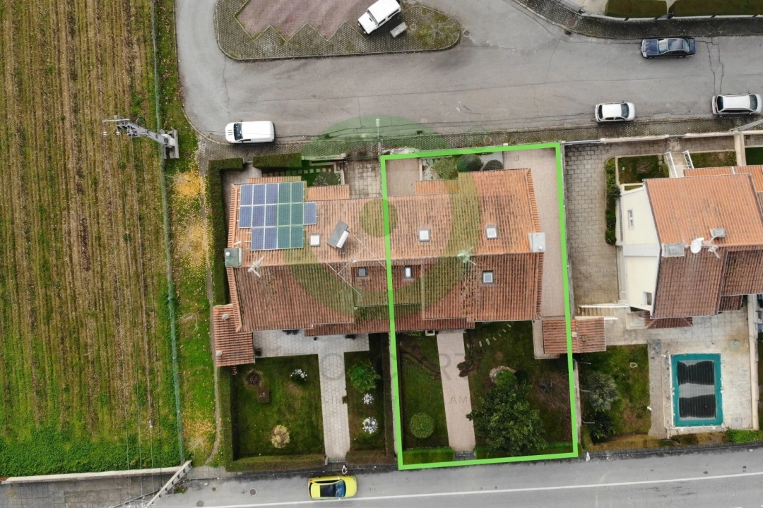 Moradia T4 para Venda em Vilar de Nantes Foto 2