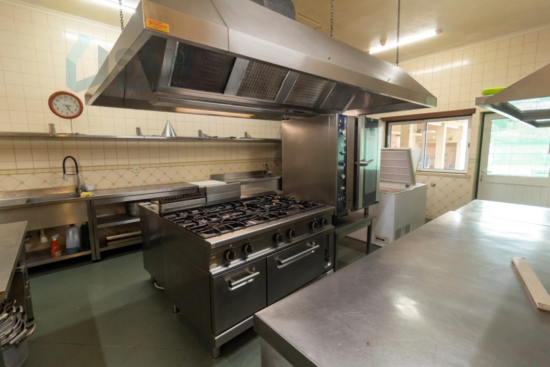 Moradia T5 para Venda em Vimeiro Foto 10