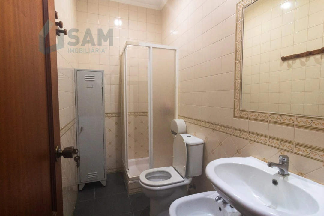 Moradia T5 para Venda em Vimeiro Foto 12