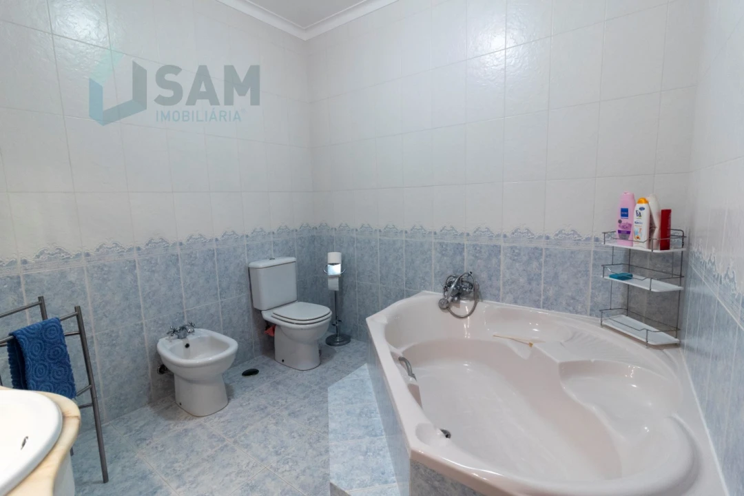 Moradia T5 para Venda em Vimeiro Foto 27