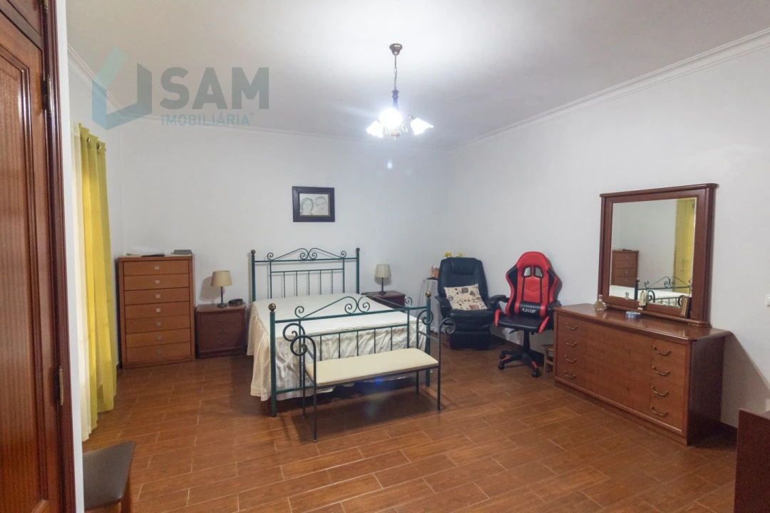 Moradia T5 para Venda em Vimeiro Foto 28