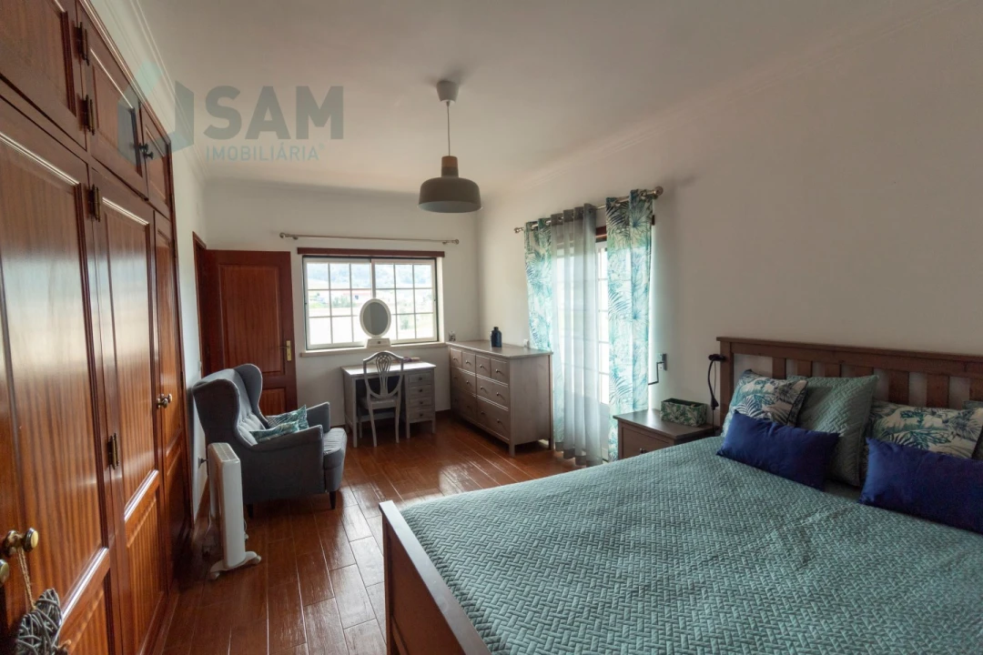 Moradia T5 para Venda em Vimeiro Foto 31