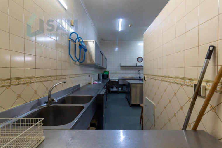 Moradia T5 para Venda em Vimeiro Foto 9