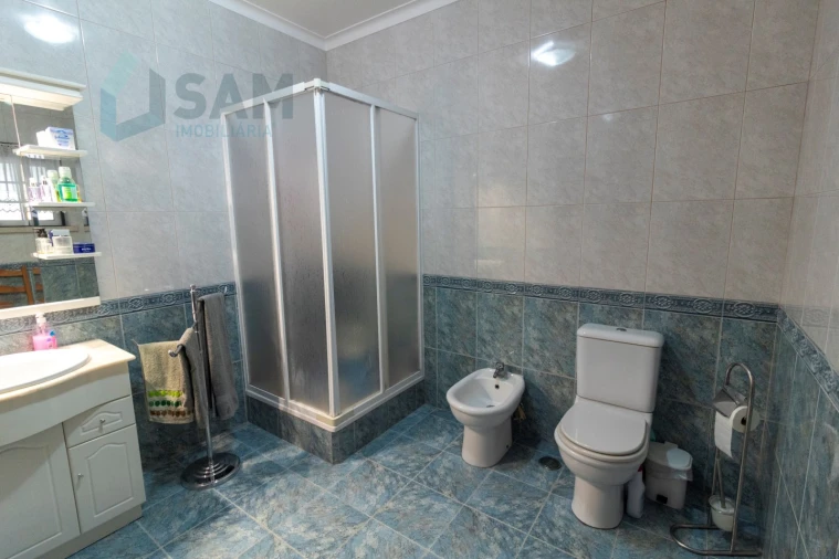 Moradia T5 para Venda em Vimeiro Foto 29