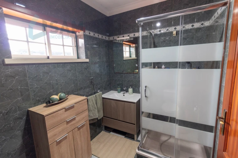 Moradia T5 para Venda em Vimeiro Foto 32