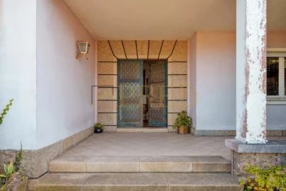 Moradia T6 para Venda em Arcozelo