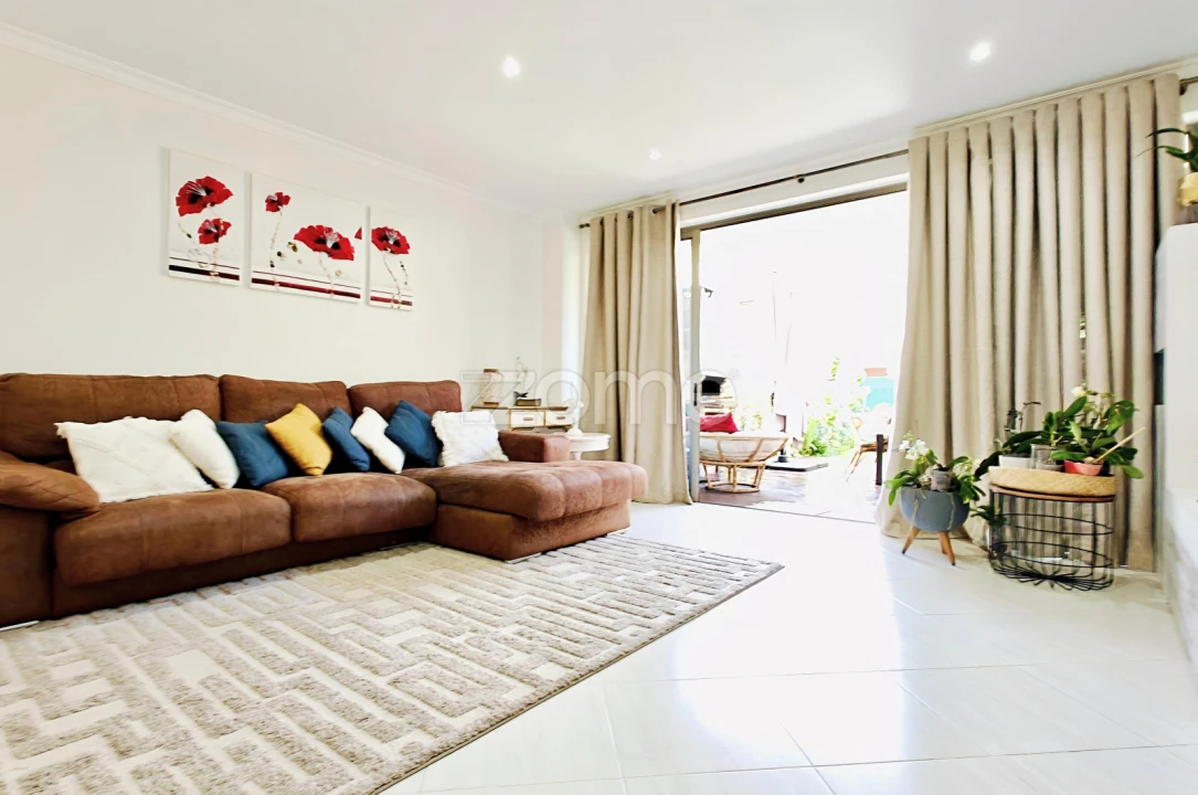 Moradia T3 para Venda em Ferreiras Foto 11