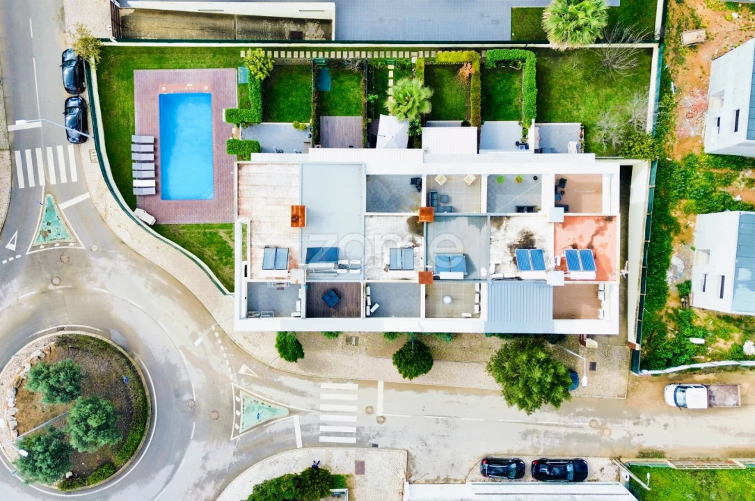 Moradia T3 para Venda em Ferreiras Foto 40