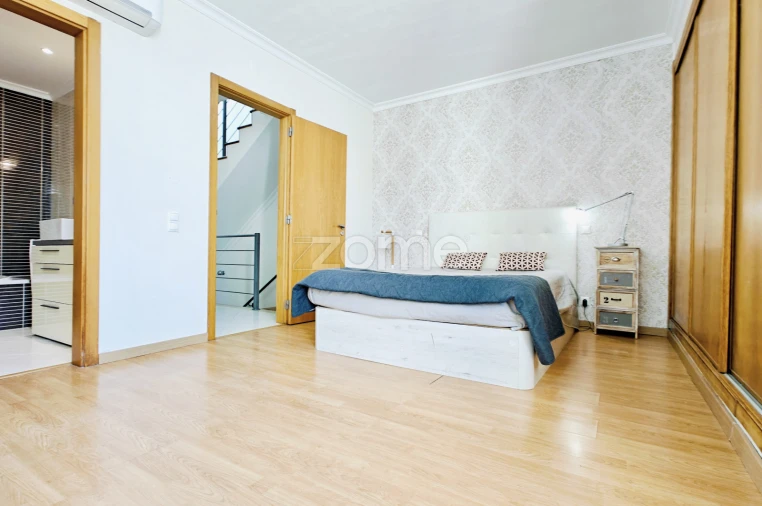 Moradia T3 para Venda em Ferreiras Foto 15