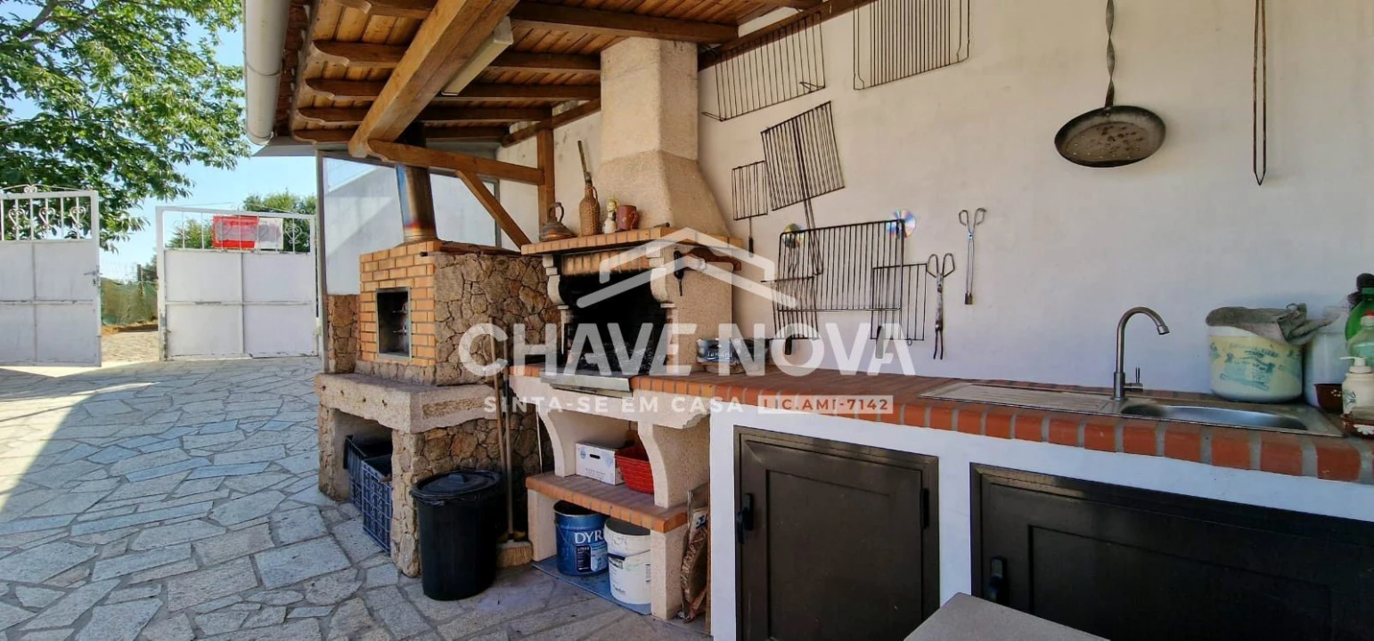 Moradia T4 para Venda em Vilar e Viveiro Foto 8