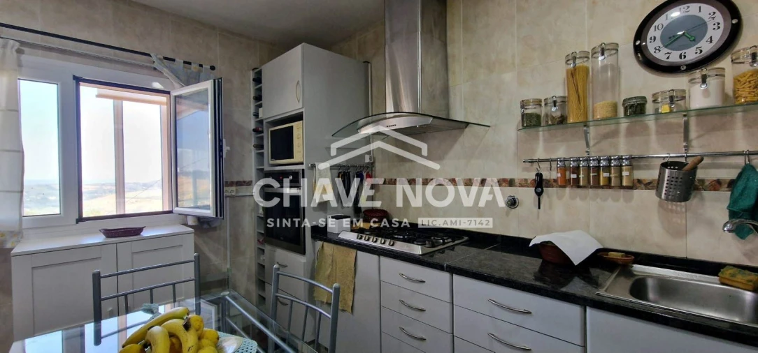 Moradia T4 para Venda em Vilar e Viveiro Foto 3