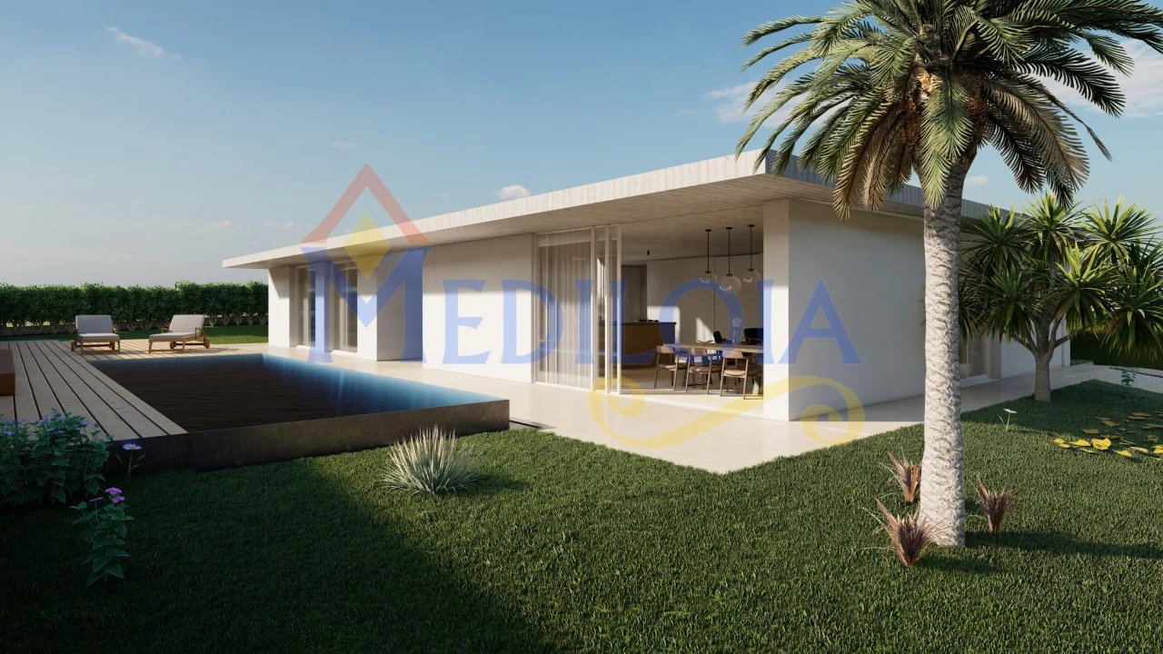 Moradia T3 para Venda em Castro Marim Foto 1
