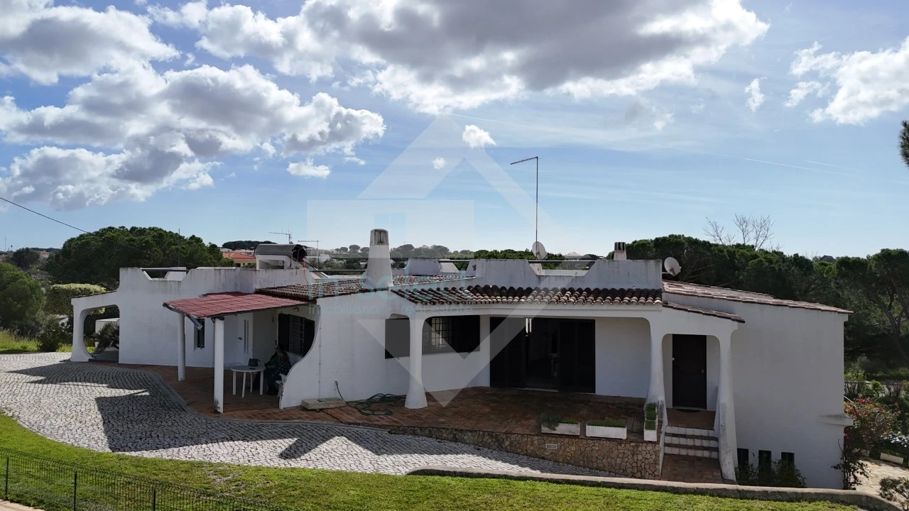 Moradia T4 para Venda em Almancil Foto 28