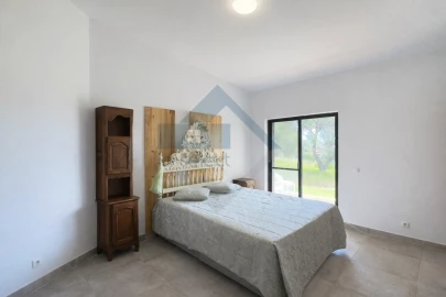 Moradia T4 para Venda em Almancil