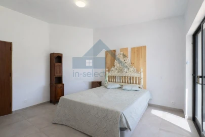 Moradia T4 para Venda em Almancil