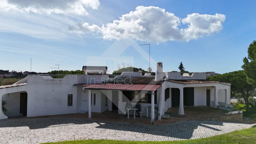 Moradia T4 para Venda em Almancil Foto 16