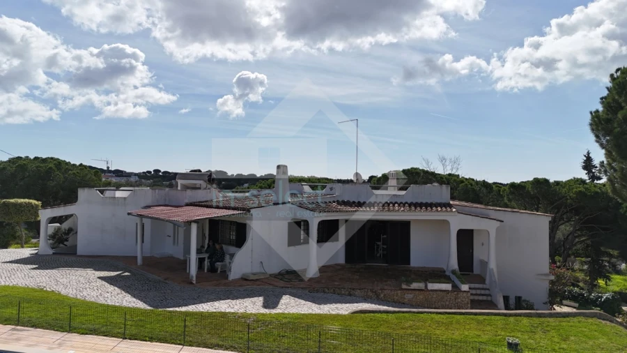 Moradia T4 para Venda em Almancil Foto 17
