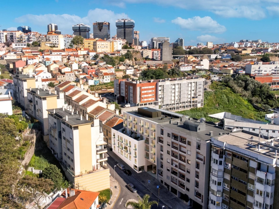 Apartamento T1 para Venda em Campolide Foto 3