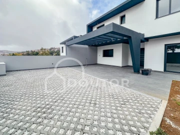 Moradia T3 para Venda em São Roque